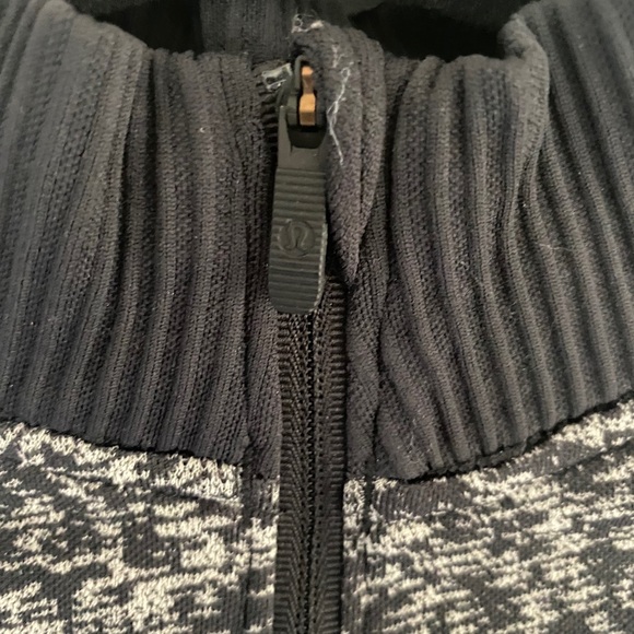 Lululemon quarter zip - Picture 3 of 6